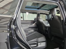 Toyota Innova Zenix Q TSS Modellista Hybrid AT ( Matic ) 2023 Hitam Low km 14rban Good Condition 10