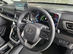 Toyota Innova Zenix Q TSS Modellista Hybrid AT ( Matic ) 2023 Hitam Low km 14rban Good Condition 11
