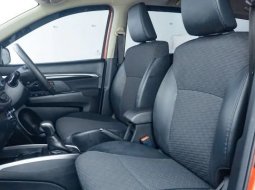 Suzuki XL7 Alpha AT 2023 Orange 7