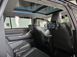 Toyota Innova Zenix Q TSS Modellista Hybrid AT ( Matic ) 2023 Hitam Low km 14rban Good Condition 11