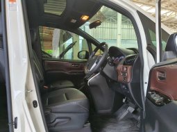 Toyota Voxy 2.0 AT 2018 Putih 9