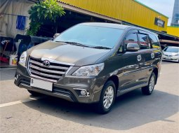 Toyota Kijang Innova V 2014 Abu-abu 2