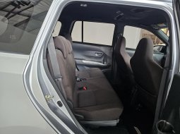 Toyota Calya G AT ( Matic ) 2024 Silver Low Km 11rban Good Condition Siap Pakai 9