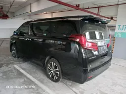 Toyota Alphard 2.5 G A/T 2021 Hitam 12