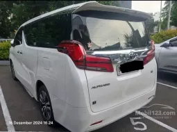 Toyota Alphard 2.5 G A/T 2021 Putih 2