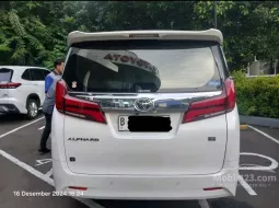 Toyota Alphard 2.5 G A/T 2021 Putih 4