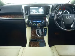Toyota Alphard 2.5 G A/T 2021 Putih 11