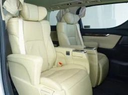 Toyota Alphard 2.5 G A/T 2021 Putih 13