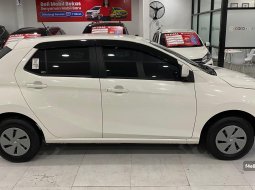 Daihatsu Ayla M 1.0 MT 2024 - KM Rendah 2 RIbuan! Pajak Panjang - D1634ALO 3