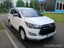 Toyota Venturer 2.0 A/T BSN 2017 Putih