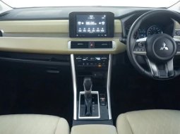 Mitsubishi Xpander Ultimate AT 2021 Silver 10