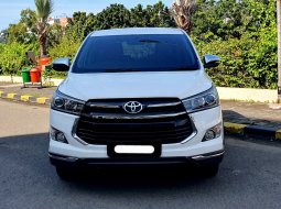 Toyota Venturer 2.4 A/T DSL 2018 putih diesel matic