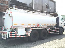 50rbKM+banBaru Murah Hino tronton 6x2 FL 235 JN tangki minyak 2020 air 3