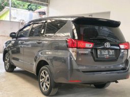 Toyota Kijang Innova V Luxury AT 2021 4