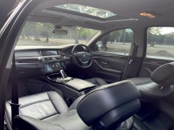 BMW 5 Series 520d 2013 Sedan 10