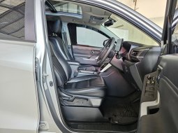 Toyota Innova Zenix V Modellista Hybrid AT ( Matic ) 2022 Silver Low km 25rban Mulus Siap Pakai 8