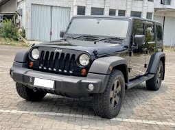 Jeep Wrangler Sport Unlimited 2011 Hitam