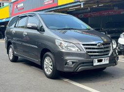 Toyota Kijang Innova V 2014 Abu-abu 3