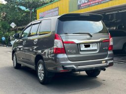 Toyota Kijang Innova V 2014 Abu-abu 6