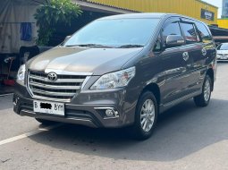 Toyota Kijang Innova V 2014 Abu-abu 2