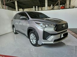 Toyota Innova Zenix V Modellista Hybrid AT ( Matic ) 2022 Silver Low km 25rban Mulus Siap Pakai 2