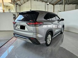 Toyota Innova Zenix V Modellista Hybrid AT ( Matic ) 2022 Silver Low km 25rban Mulus Siap Pakai 4
