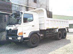 MULUS+banBARU MURAH Hino tronton 6x4 dumptruck 2022 dumptruk dump