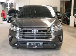 Toyota Innova 2.0 V Lux AT 2021 Abu-abu