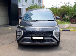 Hyundai STARGAZER 1.5 Style 2022 hitam pajak panjang