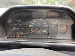 Mercedes-Benz 300CE C124 3.0 Automatic 1989 Silver 9