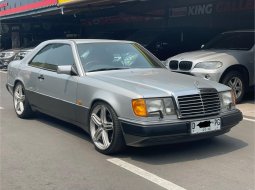 Mercedes-Benz 300CE C124 3.0 Automatic 1990 Sedan 2