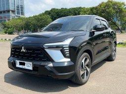 Mitsubishi XForce Ultimate CVT Hitam 3