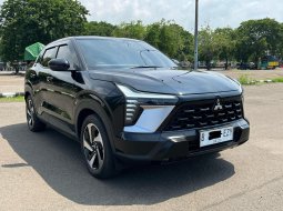 Mitsubishi XForce Ultimate CVT Hitam 2