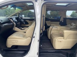 Toyota Alphard 2.5 G A/T 2017 Putih 9