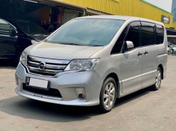 Nissan Serena Highway Star 2013 Silver 2