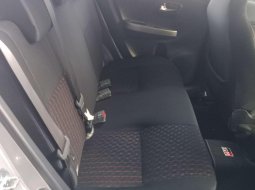 Toyota Agya 1.2 GR Sport A/T 2022 Silver 8