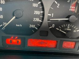 BMW 323 AT 2000 11