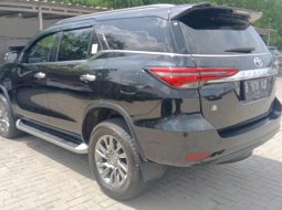 Toyota Fortuner 2.4 VRZ AT 2021 5