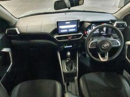 Toyota Raize 1.0T GR Sport AT 2022 Putih 2