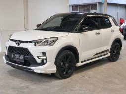 Toyota Raize 1.0T GR Sport AT 2022 Putih 10
