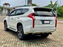 Mitsubishi Pajero Sport Dakar 4x2 AT 2017 Putih 4