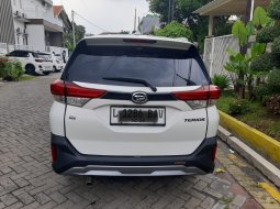 Daihatsu Terios R A/T 2023 Putih km low 2