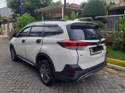 Daihatsu Terios R A/T 2023 Putih km low 3