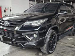 Toyota Fortuner 2.4 VRZ TRD A/T ( Matic ) 2020 Hitam Km 49rban Mulus Gress Siap Pakai 3