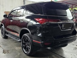 Toyota Fortuner 2.4 VRZ TRD A/T ( Matic ) 2020 Hitam Km 49rban Mulus Gress Siap Pakai 4