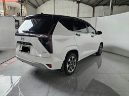 Hyundai Stargazer Prime AT ( Matic ) 2023 Putih Low km baru 18rban Good Condition Siap Pakai 5