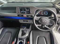 Hyundai Stargazer Prime AT ( Matic ) 2023 Putih Low km baru 18rban Good Condition siap pakai 9