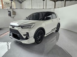 Toyota Raize GR TSS 1.0 AT ( Matic ) 2021 Putih Low km 27rban Two Tone Good Condition siap pakai 3