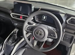 Toyota Raize GR TSS 1.0 AT ( Matic ) 2021 Putih Low km 27rban Two Tone Good Condition siap pakai 12