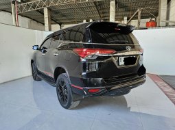 Toyota Fortuner VRZ TRD 2.4 diesel AT ( Matic ) 2020 Hitam Km low 49rban Plat genap jakarta pusat 4